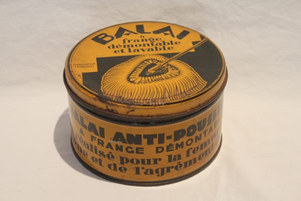 VENDU Boite balai anti-poussière 60’s