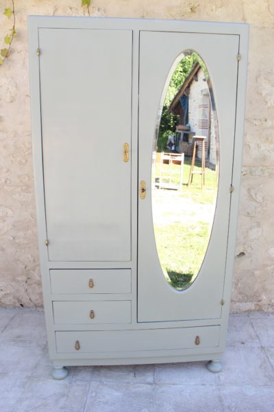 VENDU Armoire années 40 relookée